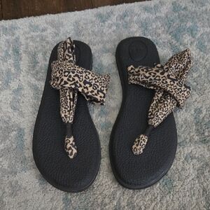 Sanuk Sling Leopard Pattern Footwear